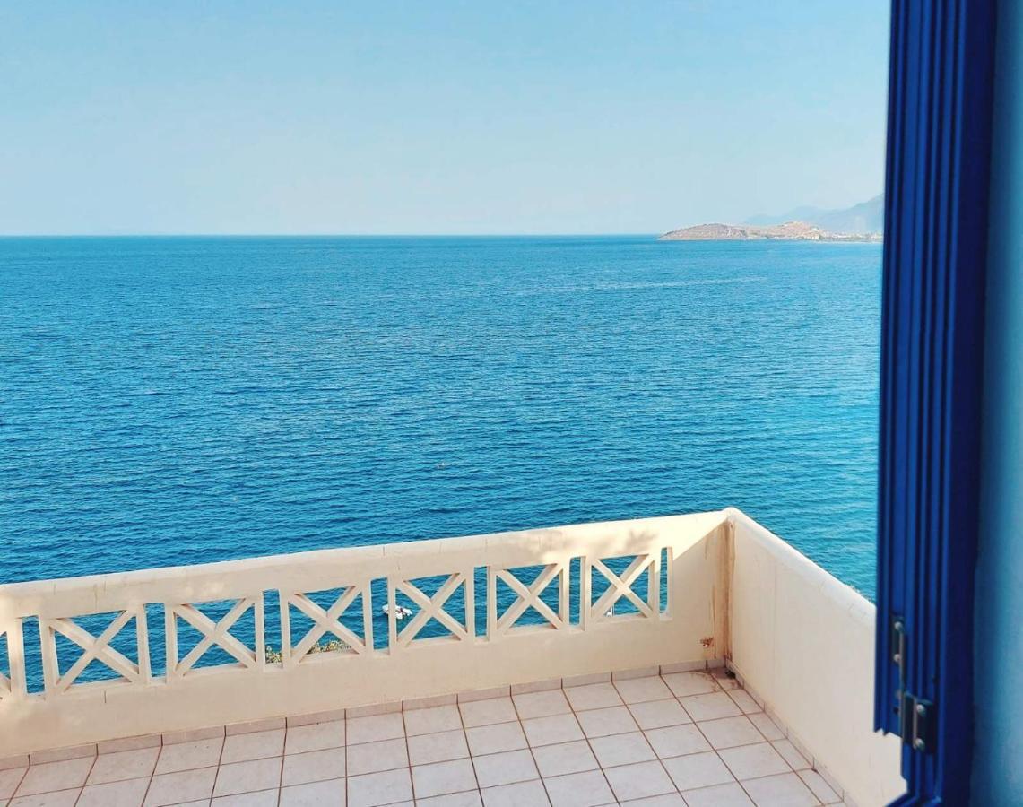 Muses Seaside Villas ปาราลีอออัสตรอช ภายนอก รูปภาพ