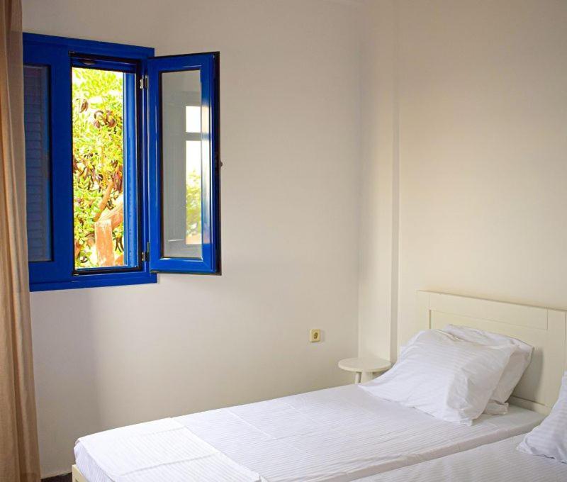 Muses Seaside Villas ปาราลีอออัสตรอช ภายนอก รูปภาพ