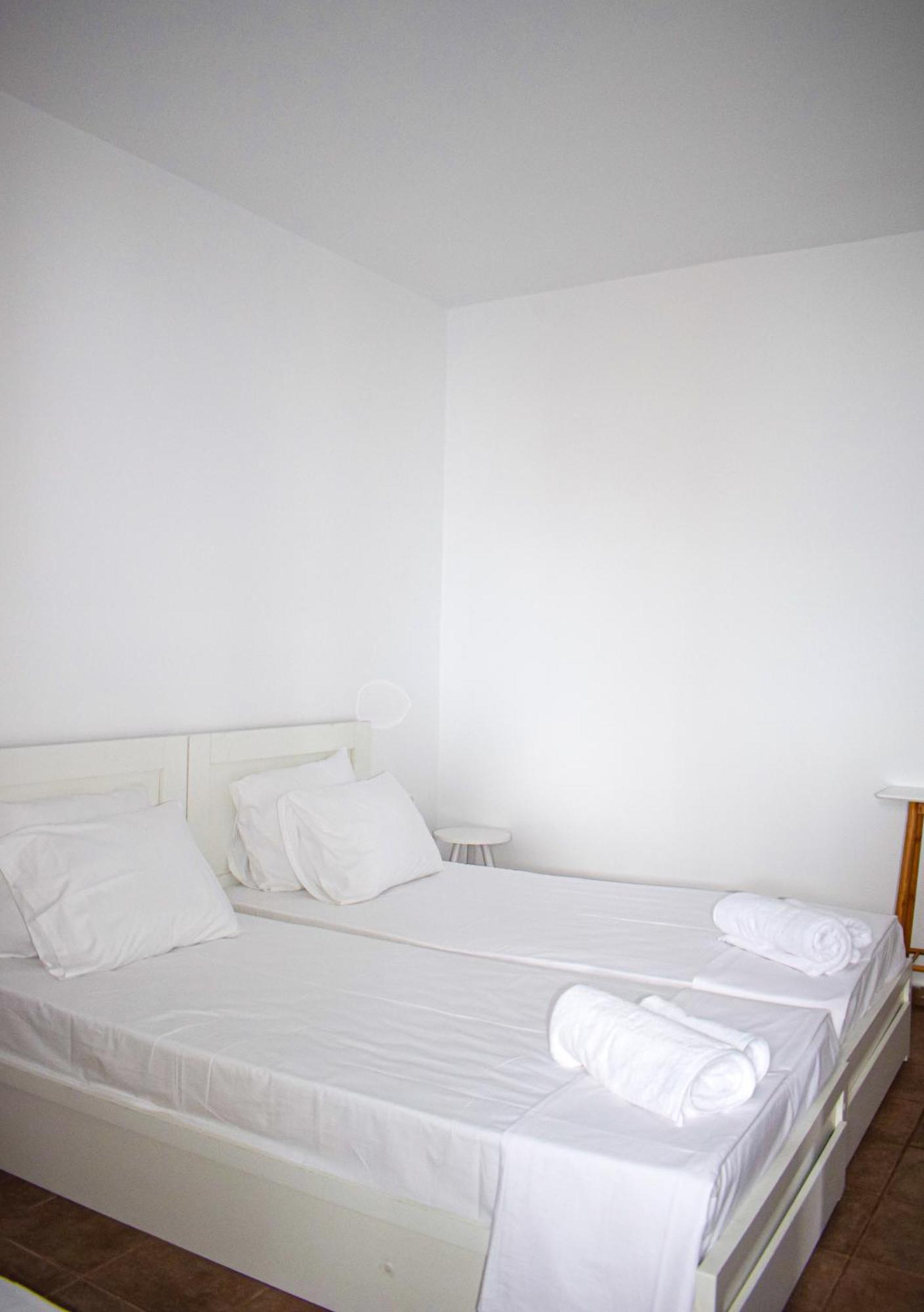Muses Seaside Villas ปาราลีอออัสตรอช ภายนอก รูปภาพ