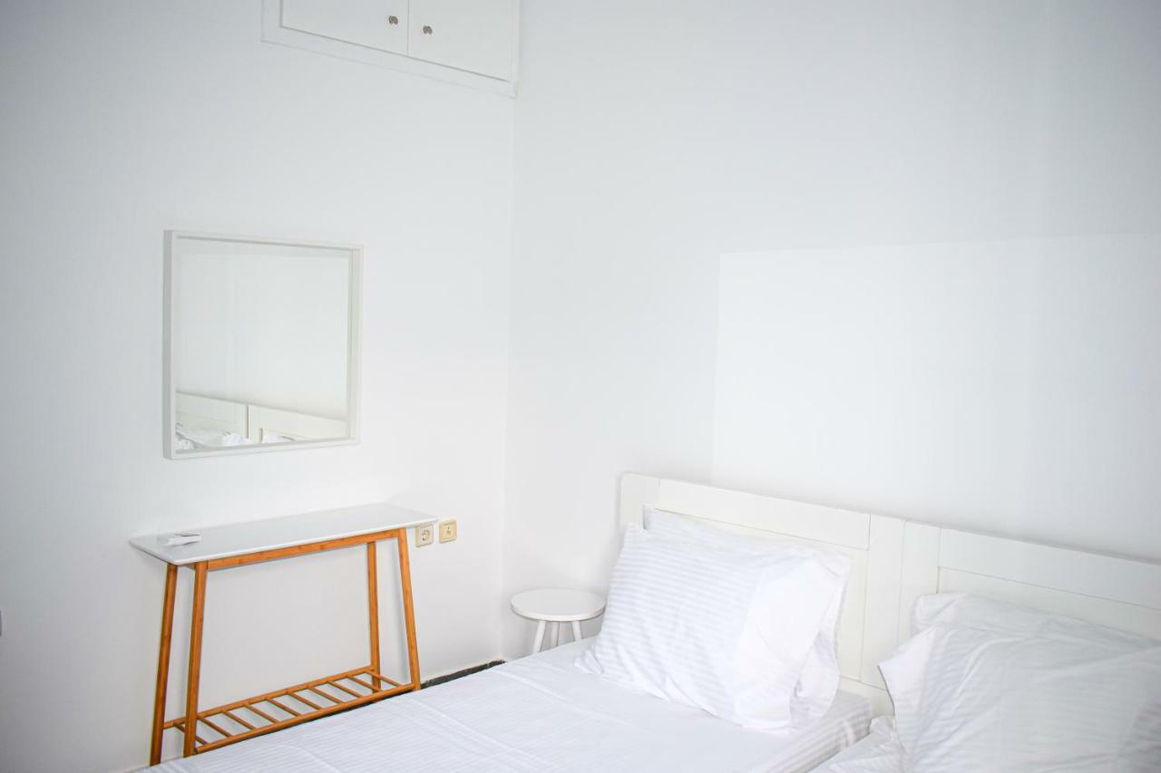 Muses Seaside Villas ปาราลีอออัสตรอช ภายนอก รูปภาพ