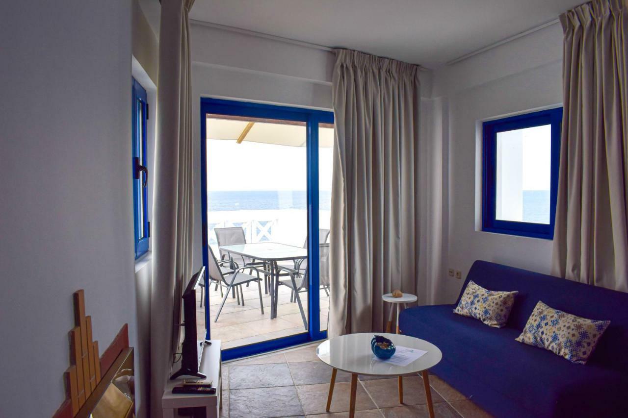 Muses Seaside Villas ปาราลีอออัสตรอช ภายนอก รูปภาพ
