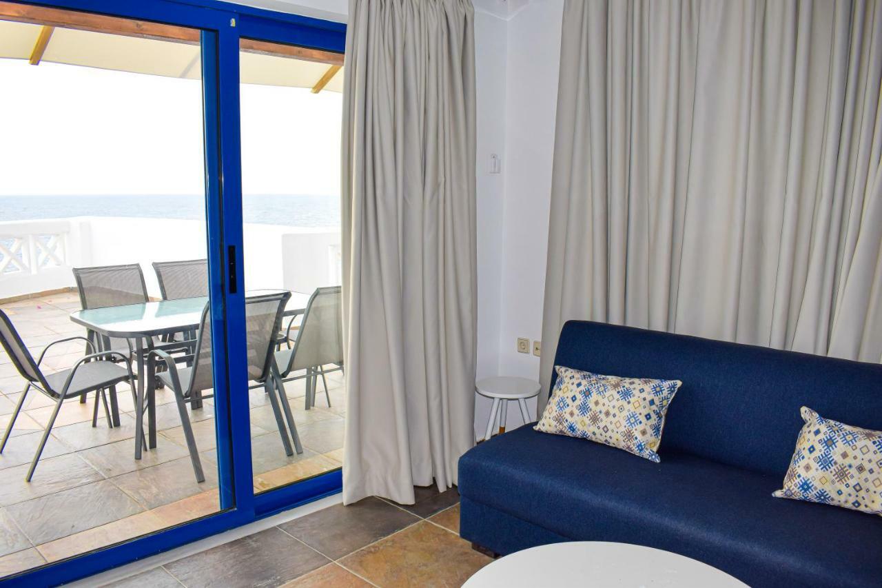 Muses Seaside Villas ปาราลีอออัสตรอช ภายนอก รูปภาพ